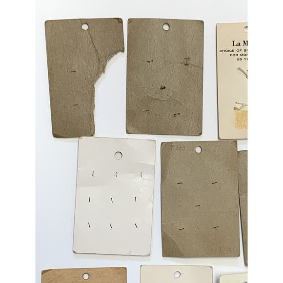 Buttons Vintage Lot 10 La Mode le chic Landsing Exquisit Le Button on Cards - Picture 9 of 16